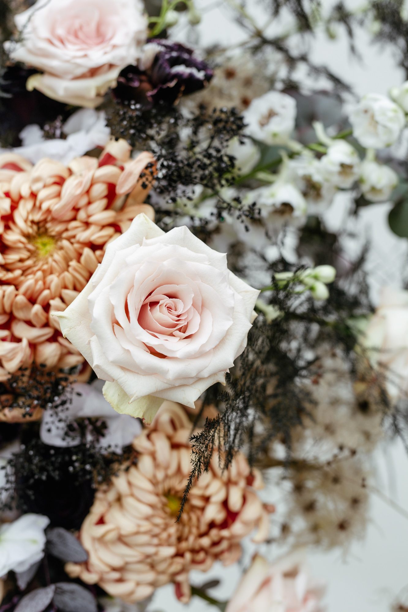 fleuriste mariage Suisse capucine atelier floral nude