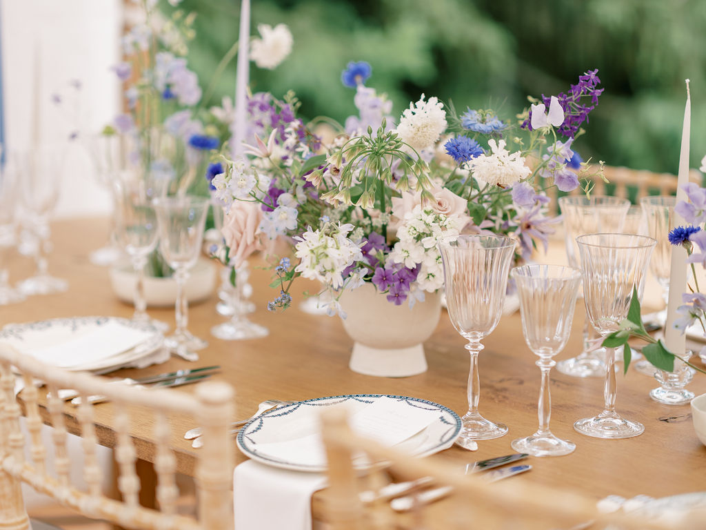 luxury-centerpiece-prestigiouswedding-floraldecoration-receptiontent-floralart-flowers-capucineatelierfloral-paris-2