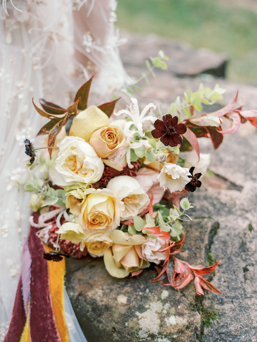 bouquet de mariée fineart capucine atelier floral fleuriste