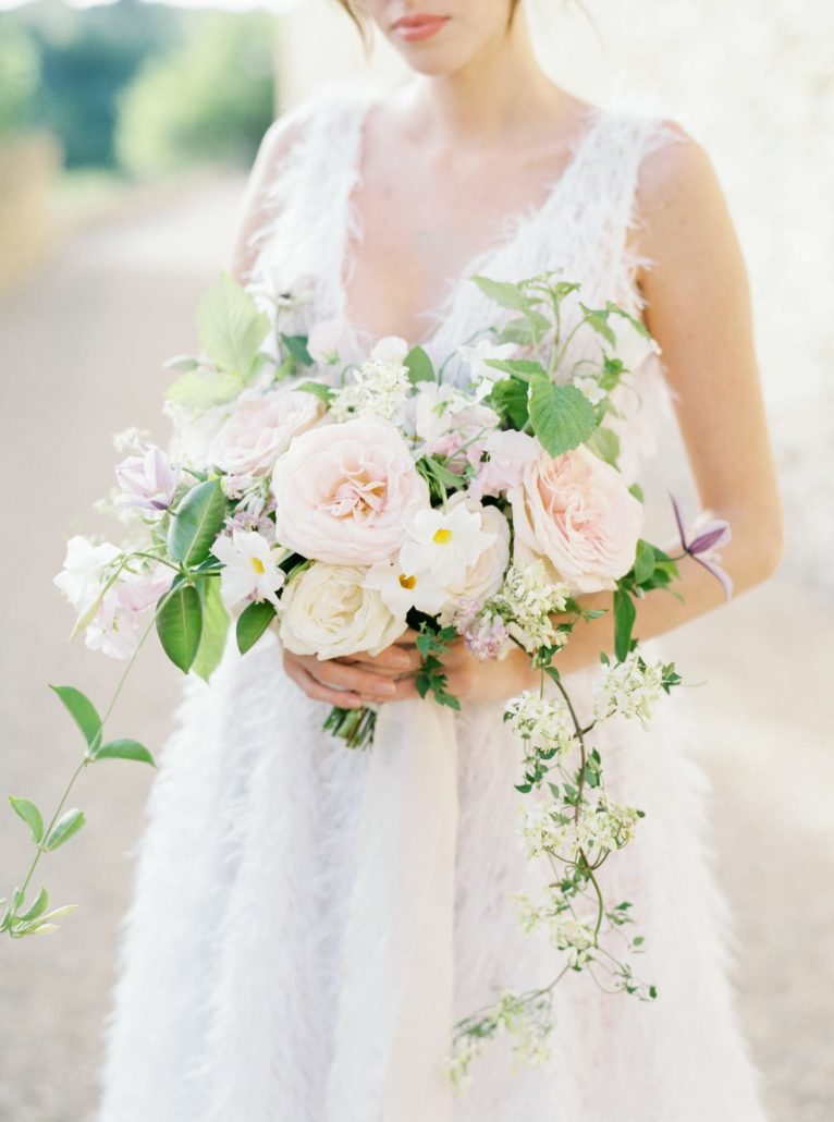 bridal-bouquet-bride-inspiration-fineart-capucineatelierfloral-gordes-provence-10