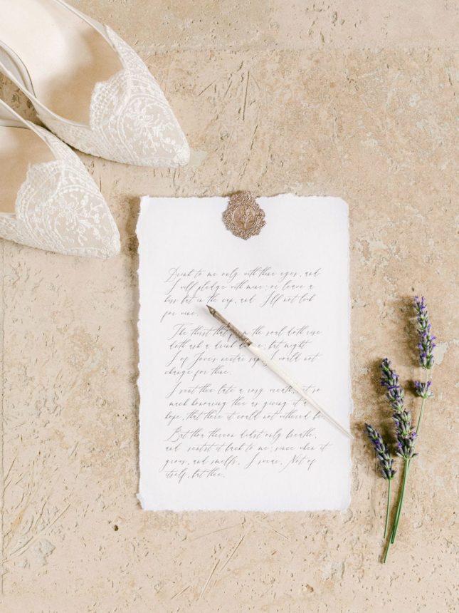 Un elopement at Domaine des Martins in Provence - Atelier Capucine - Floral designer - Fine art wedding - Provence