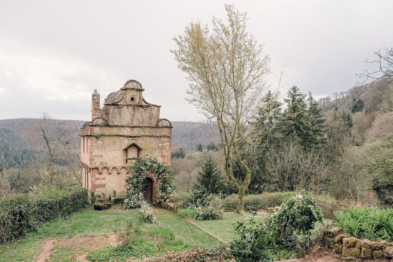 A romantic wedding in the spirit of a secret garden - Capucine Atelier Floral - floral designer - Provence Switzerland Luxembourg